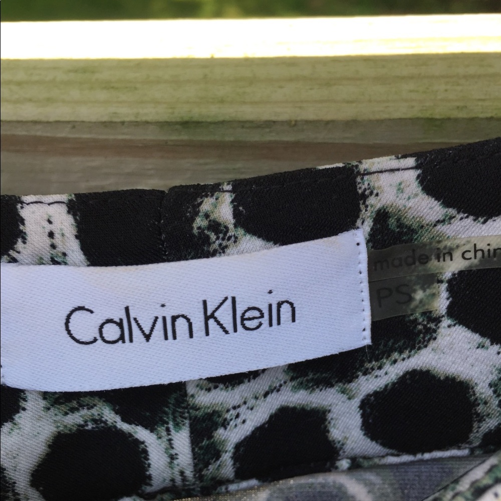 Calvin Klein Top - Picture 2 of 2